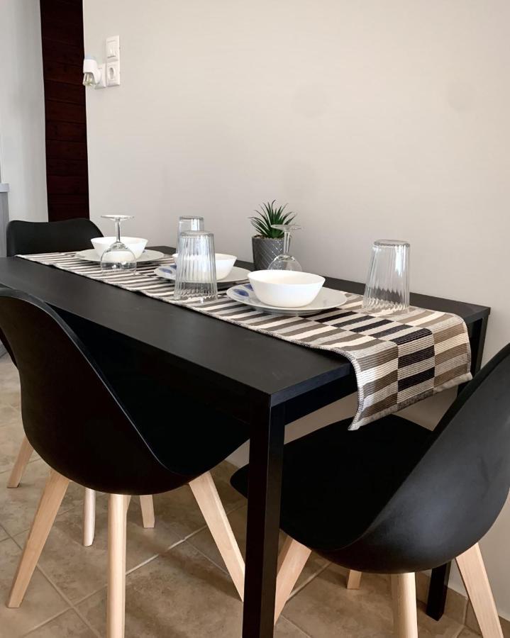 House By The Sea In Artemis Apartment Bagian luar foto
